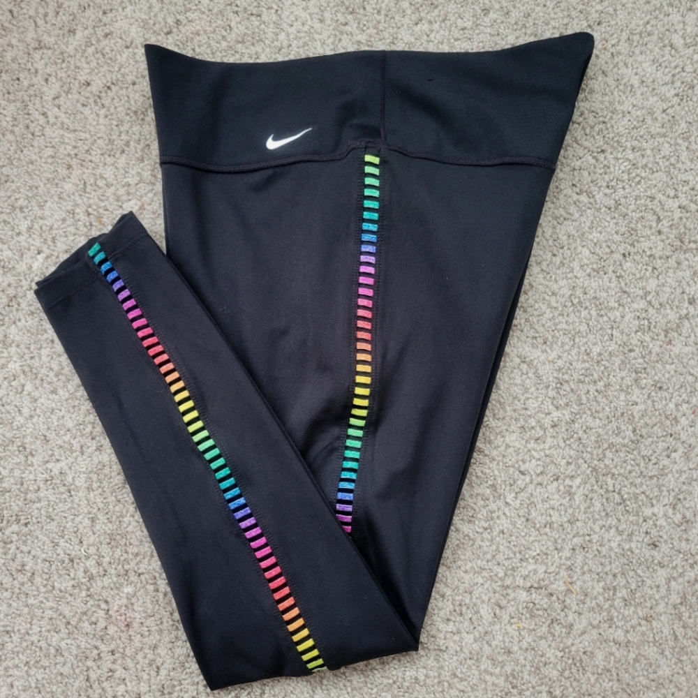 Nike Women Leggings - Picture 4 of 4